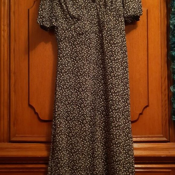 H&M Size Medium Dress - Picture 1 of 5